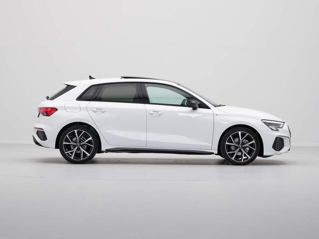 Audi A3 SPORTBACK 30 TFSI 110pk S-tronic S-line Matrix-LED | Panorama | Audi Sound | 18''Lm