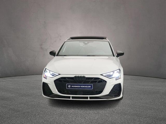 Audi A3 SPORTBACK 40 TFSI e S edition | Panorama Dak | Adaptieve Cruise | Camera | Head-up | Matrix Led | Apple/Android Play | Comfort-pakket plus | Licht-pakket | Assistentie Pakket |