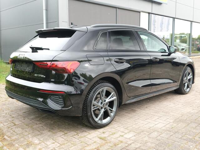 Audi A3 SPORTBACK 40 TFSI e S edition 245 PK | S line | All-Season | Elektrische klep | Sportstoelen | Dodehoeksensoren | 18 inch | Stoelverwarming | Keyless | Dealer Onderhouden | Draadloos Laden