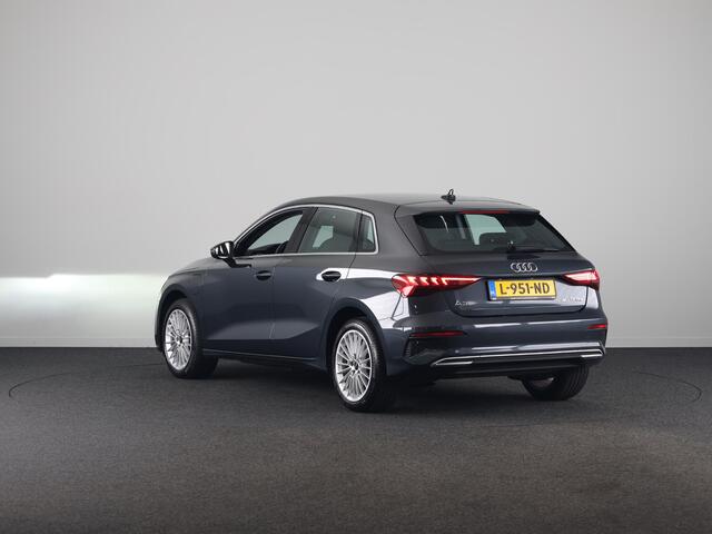 Audi A3 SPORTBACK 40 TFSI e Business edition 204pk | Stoelverwarming | Elek. achterklep | Carplay | Sportstoelen | Audi soundsystem