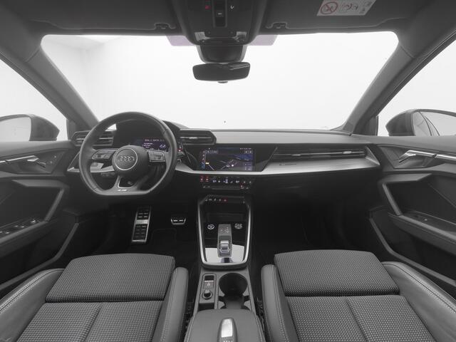 Audi A3 SPORTBACK 30 TFSI Automaat S Edition | PANO | ADAPTIVE | NAVI | STOELVERWARMING