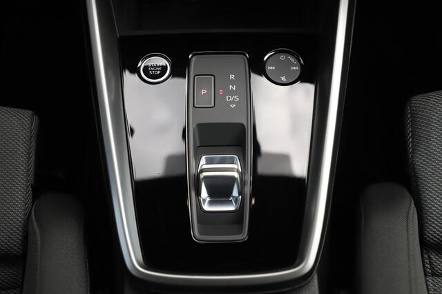 Audi A3 SPORTBACK 30 TFSI Advanced edition Automaat Sportstoelen Virtual Carplay Android Navigatie Clima Adaptive Cruise Control 17 inch