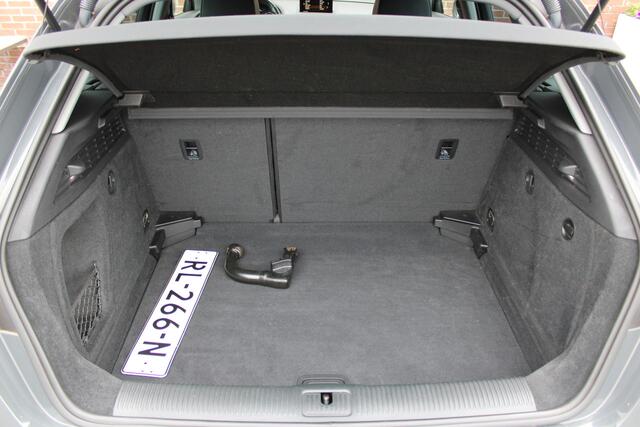 Audi A3 SPORTBACK 1.5 TFSI 150PK CoD Sport Edition |LEER|LED|18-INCH|TREKHAAK|
