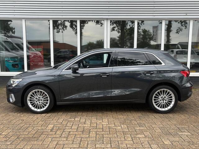 Audi A3 SPORTBACK 30 TFSI Business edition | Sportstoelen | Zwartehemel | Apple Carplay | Stoelverwarming