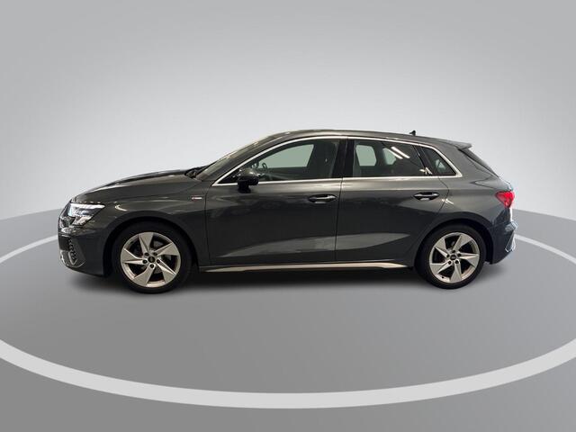 Audi A3 SPORTBACK 35 TFSI 150pk S-Tronic S Edition · Camera · Apple/Android Car Play · Stoelverwarming · Parkeer assistent · Sportstoelen · Garantie t/m 13-06-2027 of 100.000km