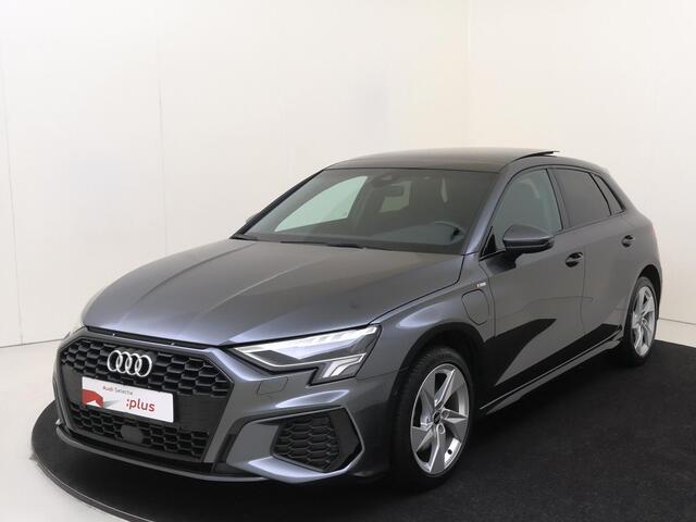 Audi A3 SPORTBACK 40 TFSI S line | SoH 92% | Panoramadak | Navigatie Plus | Virtual cockpit Plus | Adaptieve cruise control | Parkeerassistent | Stoelverwarming | Lederen bekleding | Full LED verlichting |