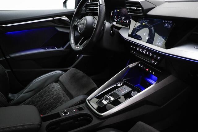 Audi A3 SPORTBACK 45 TFSI e S edition Competition | MATRIX LED / PARKEER- PACK | PANORAMADAK | HALF LEDER | STOELVERWARMING | CAMERA | 18"