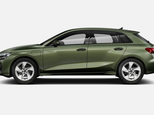 Audi A3 SPORTBACK 40 TFSI e Advanced edition 204 PK · Assistentiepakket rijden met parkeren plus · Optiekpakket zwart plus · Lichtpakket plus ambient light
