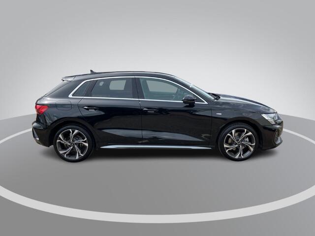 Audi A3 SPORTBACK 40 TFSIe 204PK S Line · Camera 18"Lmv · Apple/Android Car Play · Leder/Stof · Garantie t/m 25-05-2029 of 80000km.