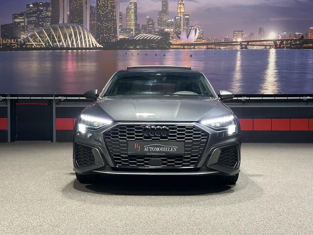 Audi A3 SPORTBACK 40 TFSI e 3xS-Line RS-stoelen|B&o|HUD|Camera|Sfeer|Panorama