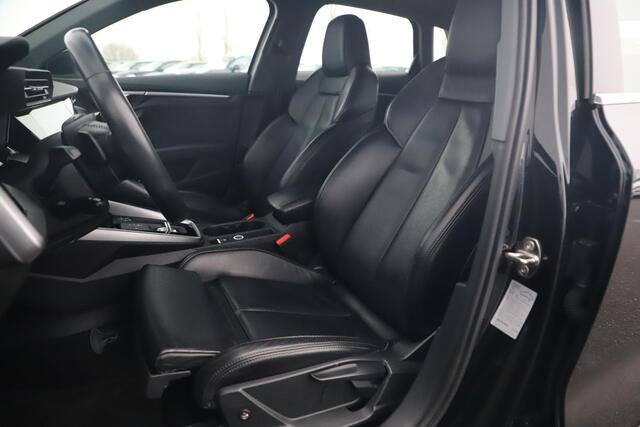 Audi A3 SPORTBACK 30 TFSI Advanced edition Automaat Leder Sportstoelen Stoelverwarming Virtual Navigatie Clima Cruise 17 inch LMV Full LED Lane Assist