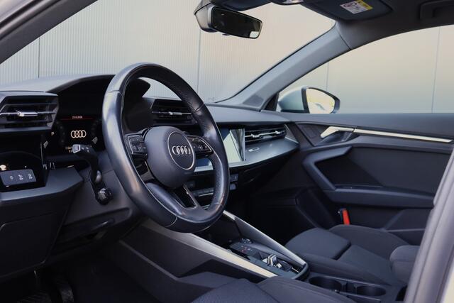 Audi A3 SPORTBACK 30 TFSI Business edition Automaat | 19 Inch | Full LED | Virtual Cockpit | Sportstoelen | Carplay | Draadloze telefoonlader