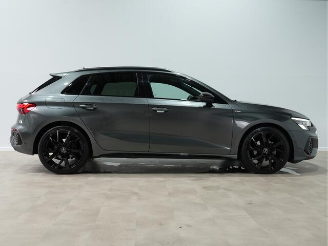 Audi A3 SPORTBACK 35 TFSI S Ed. | Matrix-LED | Navigatie | Stoelverw. | 19"Lm 70