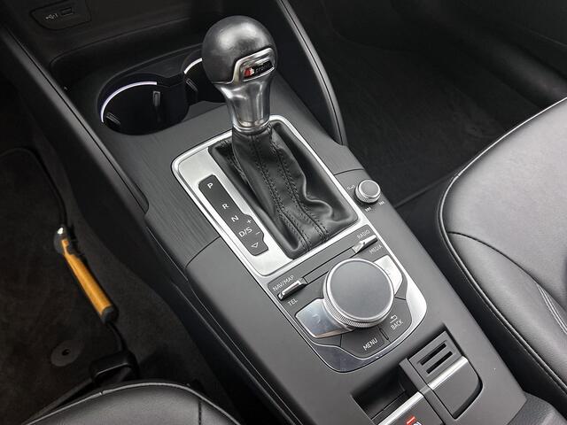 Audi A3 SPORTBACK 35 TFSI CoD Design / PDC / Carplay / Automaat / Lmv / bi-Xenon / Apk 11-2026