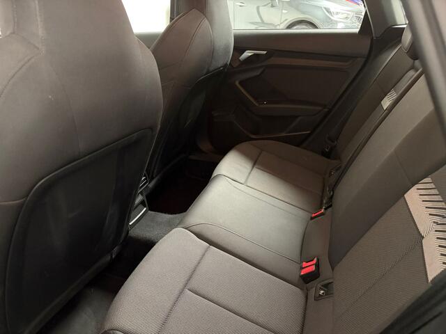 Audi A3 SPORTBACK 30 TFSI Business edition