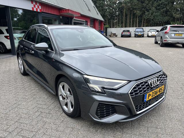 Audi A3 SPORTBACK 35 TFSI 2x S-Line Edition 1e Eign. Camera