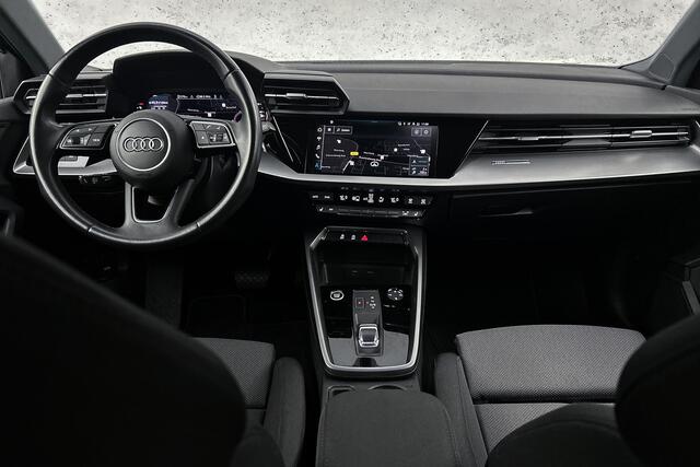 Audi A3 SPORTBACK 30 TFSI Advanced edition | Stoelverwarming | Navigatie | Airco