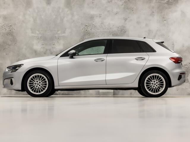 Audi A3 SPORTBACK 30 TFSI Sport (APPLE CARPLAY, GROOT NAVI, CAMERA, ELEK STOEL, ADAPTIVE CRUISE, STOELVERWARMING, SPORTSTOELEN, GETINT GLAS, KEYLESS START, NIEUWSTAAT)