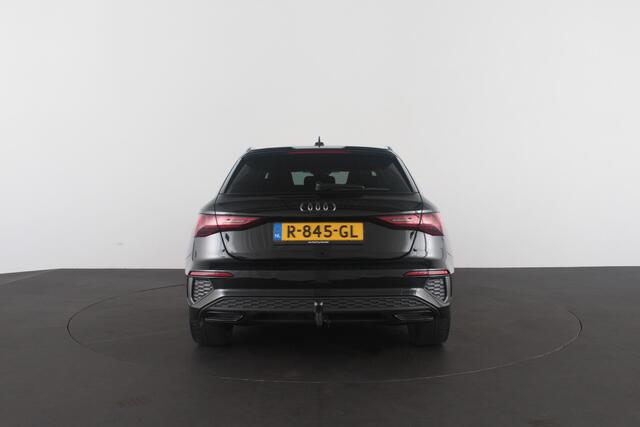 Audi A3 SPORTBACK 40 TFSI e S line edition > Sfeerverlichting/18inch/Trekhaak/Plug in hybrid/Mythos Black