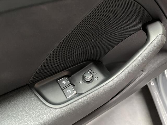 Audi A3 SPORTBACK 1.0 TFSI Pro Line / CRUISE CONTROL/ PARKEER SENSOREN/ BLUETOOTH/ NAVI/ AIRCO/ XENON/ 17'' LMV
