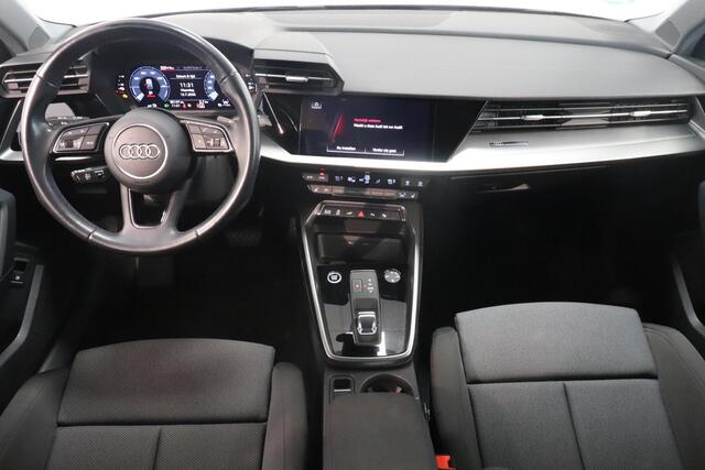 Audi A3 SPORTBACK 45 TFSI e S edition Competition | Parkeersensoren | Adaptieve cruise | 18"Lichtmetaal | Climate control | AppleCarplay AndroidAuto |