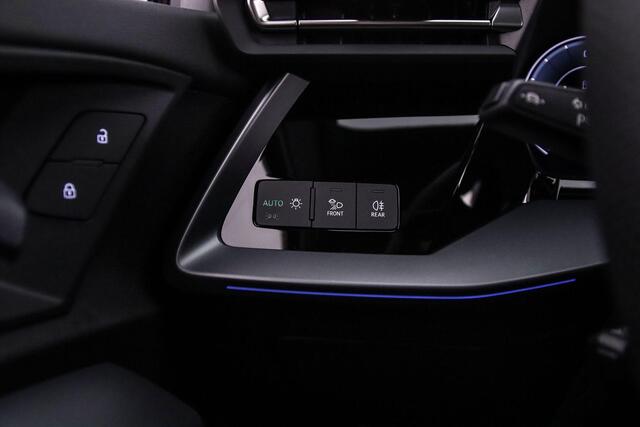 Audi A3 SPORTBACK 45 TFSI e S edition Competition | Panoramadak | Elektrische achterklep | SONOS | Ambient-lichtpakket Pro | Adaptive Cruise Control |