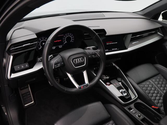 Audi A3 SPORTBACK 2.5 TFSi RS 3 quattro 400 Pk Automaat | Stoelverwarming | Adaptive cruise | Panorama dak | Camera | Bang & Olufsen | Matrix LED | 19 Inch | 65.768 Km !!