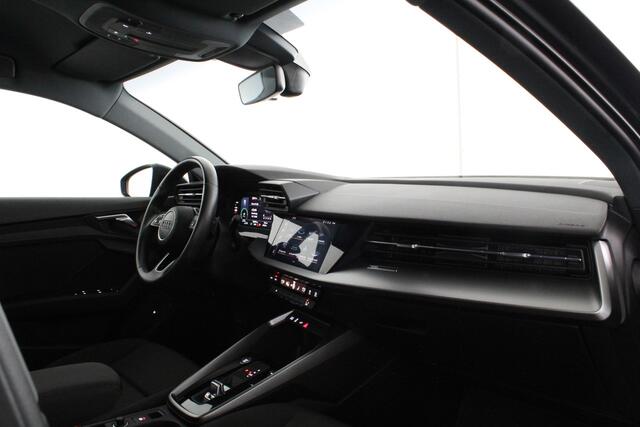 Audi A3 SPORTBACK 40 TFSI e Edition > Plug-in hybride/Manhattangrijs/All season banden/12 maanden garantie