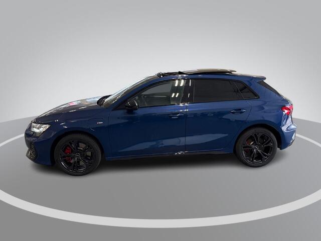 Audi A3 SPORTBACK 45 TFSIe 272pk S edition Competition · Panoramadak · Camera · Leder Interieur · Elek. achterklep · Stoelverwarming · 18'' Inch · Garantie t/m 22-10-2030 of 100.000km