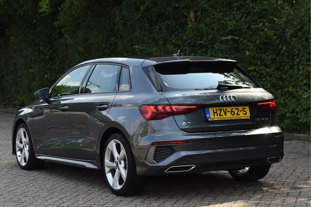 Audi A3 SPORTBACK 35 TFSI edition one 3x S-Line 150pk | Stoelverwarming | Virtual Cockpit | Camera | Carplay/Android | Adapt.CC | Full LED