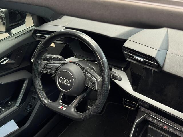 Audi A3 SPORTBACK 40 TFSI e S-line / pano / camera / led /