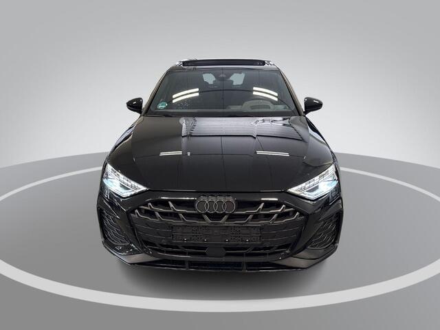 Audi A3 SPORTBACK 45 TFSIe 272pk S-tronic S edition Competition · Panoramadak · Sonos Audio · Camera · Head-Up · Apple/Android Car Play · 18'' Inch · Garantie t/m 28-09-2030 of 100.000km