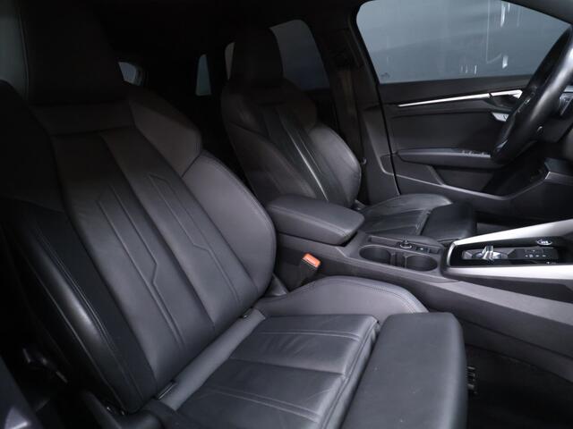 Audi A3 SPORTBACK 35 TFSI Sport Black Edition [ADAPTIVE CRUISE, BANG & OLUFSEN, HEAD-UP, APPLE CARPLAY, TREKHAAK AFNEEMBAAR, ANDROID, MEMORY SEATS, STOELVERWARMING, VOL LEDER, PDC V+A, CLIMATE, NIEUWSTAAT]