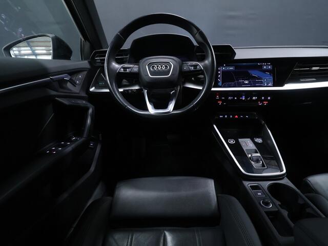 Audi A3 SPORTBACK 35 TFSI Sport Black Edition [ADAPTIVE CRUISE, BANG & OLUFSEN, HEAD-UP, APPLE CARPLAY, TREKHAAK AFNEEMBAAR, ANDROID, MEMORY SEATS, STOELVERWARMING, VOL LEDER, PDC V+A, CLIMATE, NIEUWSTAAT]