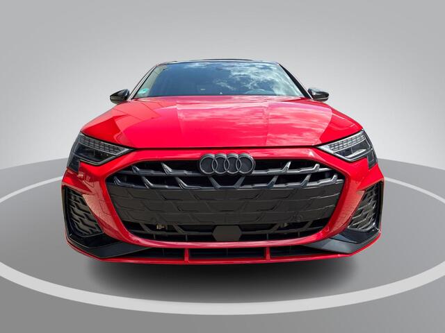 Audi A3 SPORTBACK 45 TFSIe 272pk S-tronic S edition Competition · Panoramadak · Camera · Elek. Bestuurdersstoel · Apple/Android Car Play · Leder/ Alcantara · Zwart Optiek · 18'' Inch · Garantie t/m 10-12-2030 of 100.000km