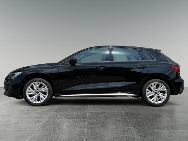 Audi A3 SPORTBACK 35 150pk TFSI S edition Parkeersensoren | Stoelverwarming | Adaptive Cruise Control
