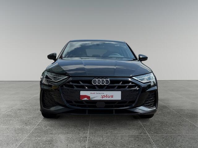 Audi A3 SPORTBACK 35 150pk TFSI S edition Parkeersensoren | Stoelverwarming | Adaptive Cruise Control