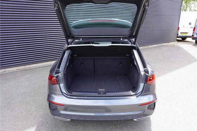 Audi A3 SPORTBACK 30 TFSI S edition ACC Apple Carplay Schuif-kanteldak Navigatie Elektrische kofferklep