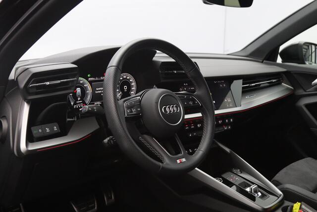 Audi A3 SPORTBACK 45 TFSI e 245 PK S-Line Edition Competition PHEV, Camera, Sfeerverlichting, RS-Sportstoelen, Winterpakket, Carplay