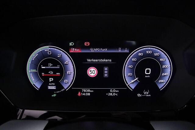 Audi A3 SPORTBACK 45 TFSI e S edition Competition | Panoramadak | Elektrische achterklep | Adaptieve Cruise Control | Ambient-lichtpakket
