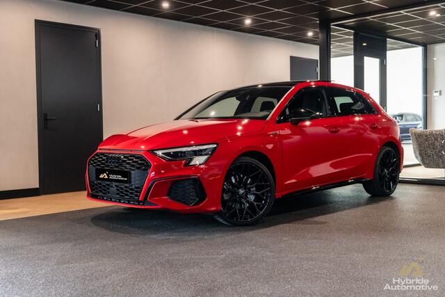 Audi A3 SPORTBACK 40 TFSI 3X S-LINE | PANO | H&K | ALCAN | SPORTUITLAAT
