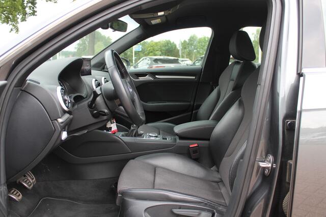 Audi A3 SPORTBACK 1.0 TFSI Sport S Line Edition / Trekhaak / Navigatie / Parkeerhulp achter / Sportstoelen / Cruise Control / LED Koplampen