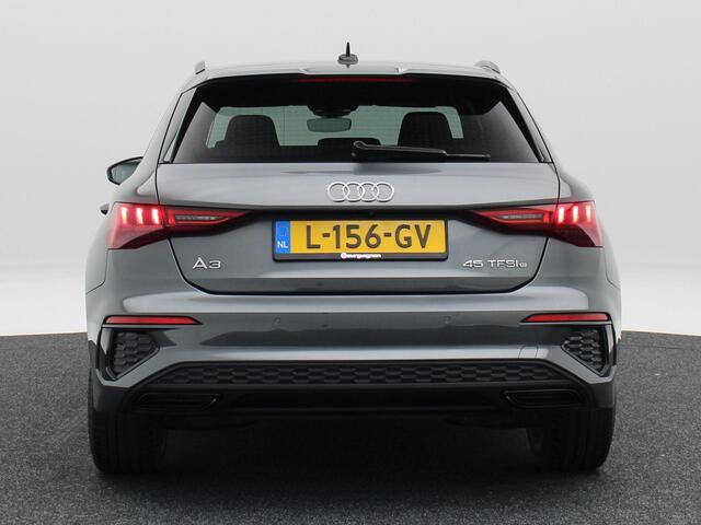 Audi A3 SPORTBACK 45 TFSi e 245 Pk S-Line Competition | Adaptive Cruise | Camera | Matrix LED | Stoelverwarming | CarPlay | 18 Inch | 86.591 Km !!