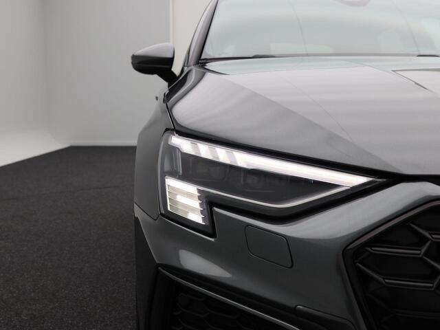 Audi A3 SPORTBACK 45 TFSi e 245 Pk S-Line Competition | Adaptive Cruise | Camera | Matrix LED | Stoelverwarming | CarPlay | 18 Inch | 86.591 Km !!