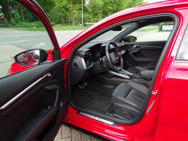 Audi A3 SPORTBACK 45 TFSI e S ed. Comp PANO DAK VOL OPTIES 1e eig