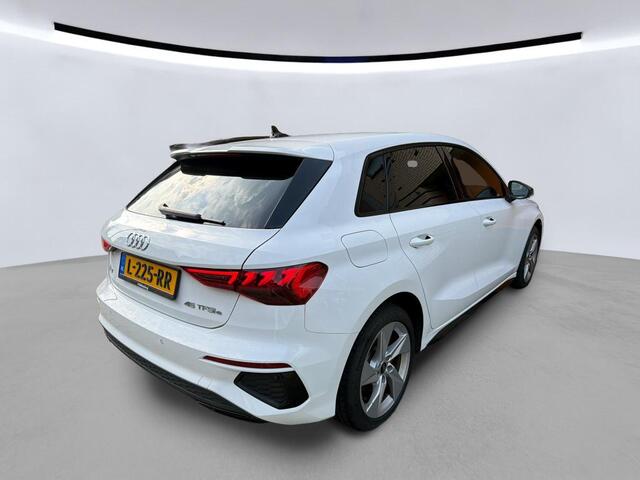 Audi A3 SPORTBACK 45 TFSI e S edition Competition / AUTOMAAT/ DIGITAL DASH/ NAVI/ CRUISE/ CLIMATE/ PARK. SENSOREN/ 17" LMV