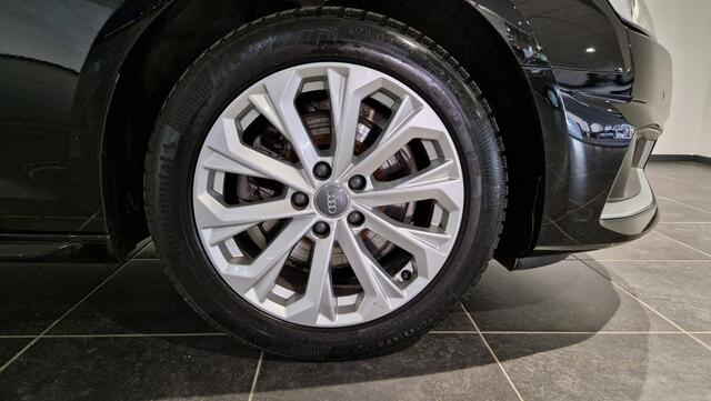 Audi A4 Avant 35 TFSI Launch edition Business | Camera | Stoelverwarming