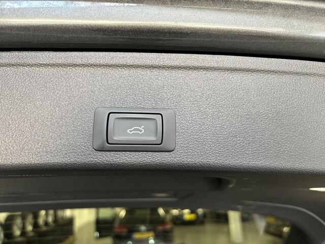 Audi A4 Avant 35 Tfsi 150pk S-tronic S edition Competition · Camera · Apple/Android Car Play · Navi · P-Sensoren · Zwart Optiek · Alarm · 18'' Inch · Garantie t/m 26-03-2028 of 100.000km