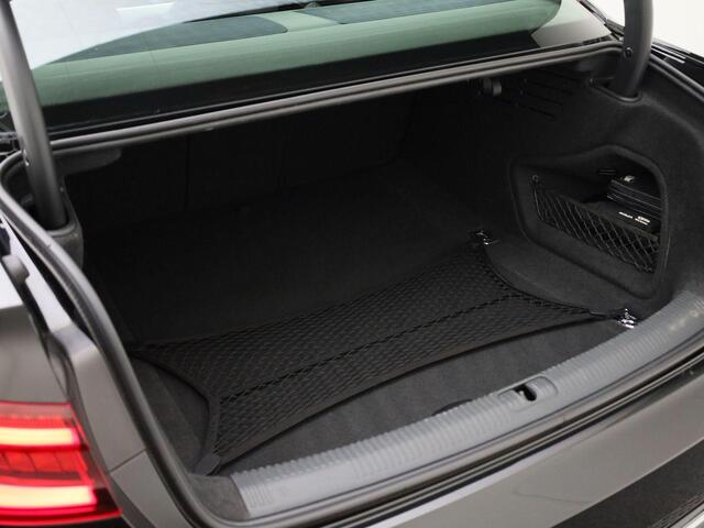 Audi A4 Limousine 35 TFSI 150pk Sport S line edition · Navigatie · Camera · Virtual cockpit ·