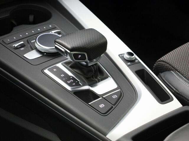 Audi A4 Limousine 35 TFSI 150pk Sport S line edition · Navigatie · Camera · Virtual cockpit ·